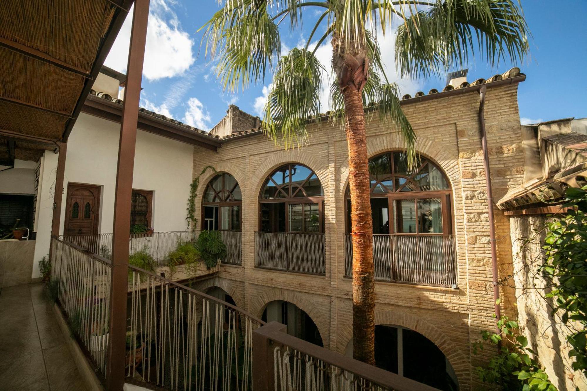 Boutique Patio Del Posadero Hotel